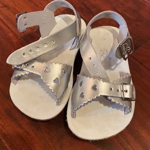 Sun sans sandals sweet heart